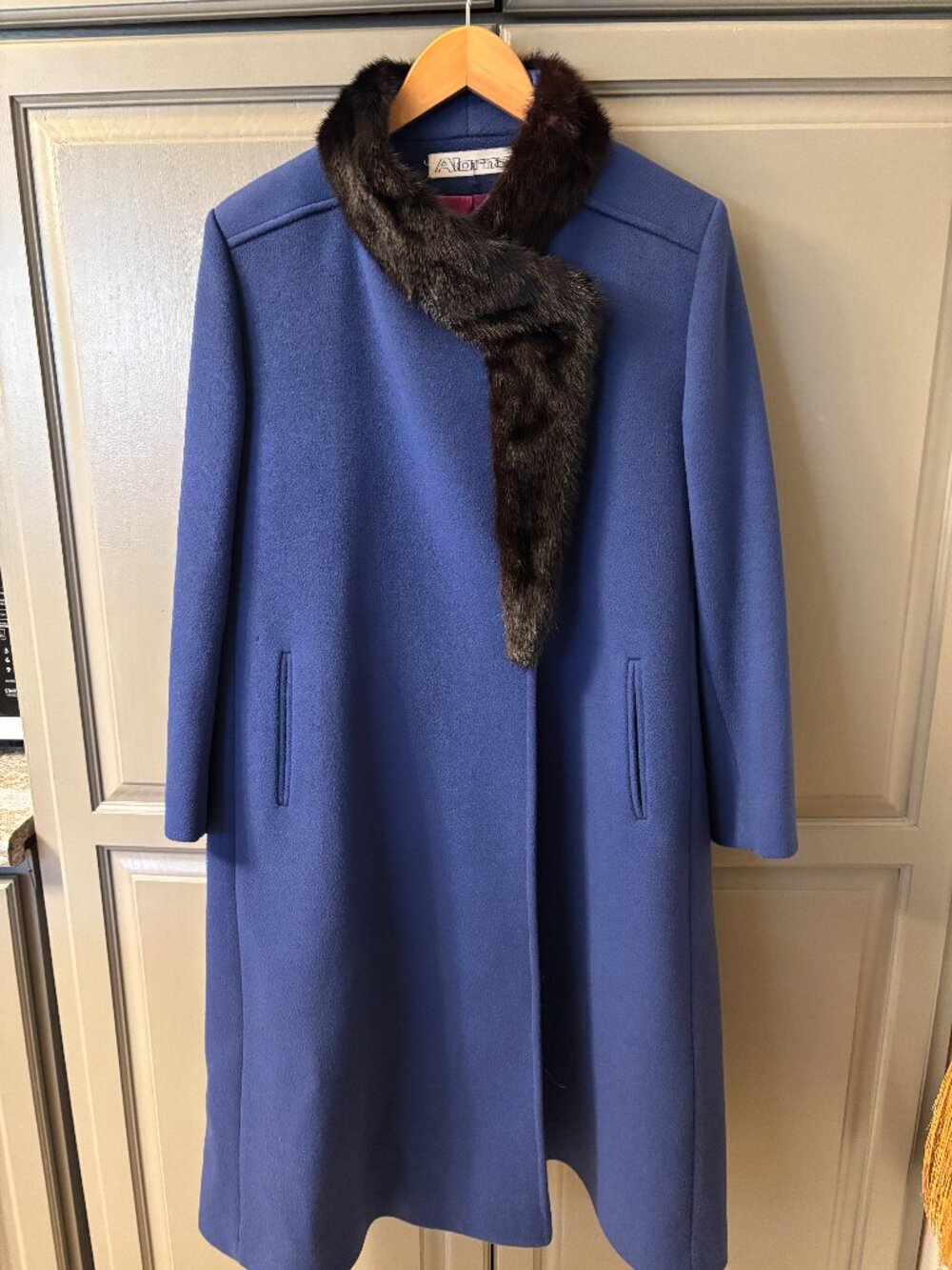 FORSTMANN Alorna vintage coat with real fur accent - Size large/Xl